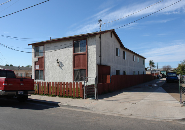 223 Cottonwood Rd in San Ysidro, CA - Building Photo - Building Photo