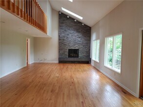 7001 Tiffany Cir in Fayetteville, NY - Building Photo - Building Photo