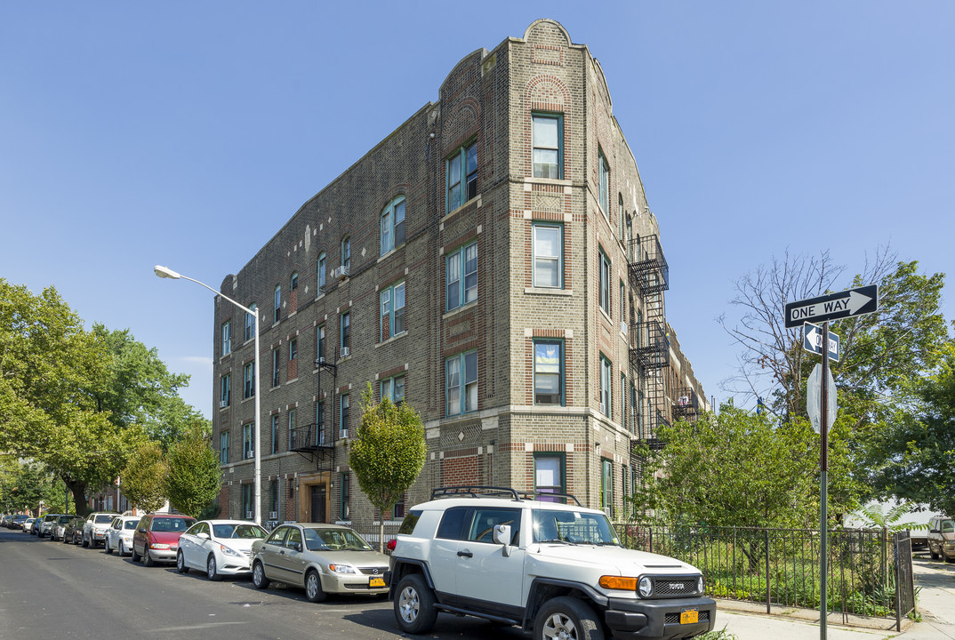 159 Tehama St in Brooklyn, NY - Building Photo