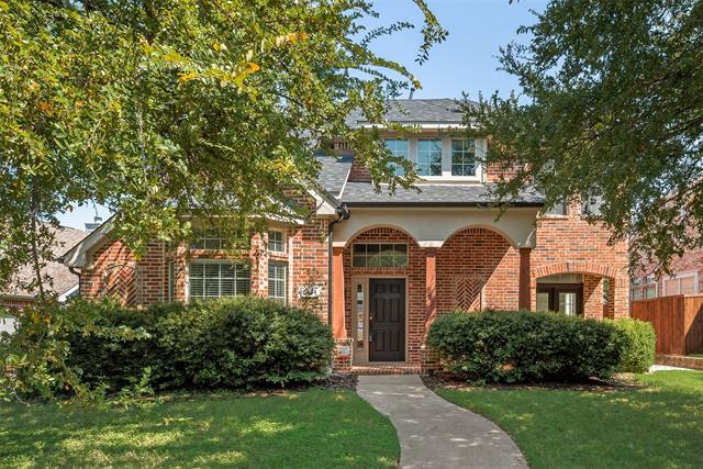property at 2414 Thorntree Dr
