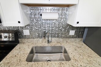 23 Beacon St in Beacon Falls, CT - Building Photo - Building Photo