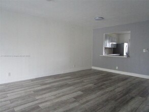 8101 SW 24th Ct, Unit 206 in Davie, FL - Building Photo - Building Photo