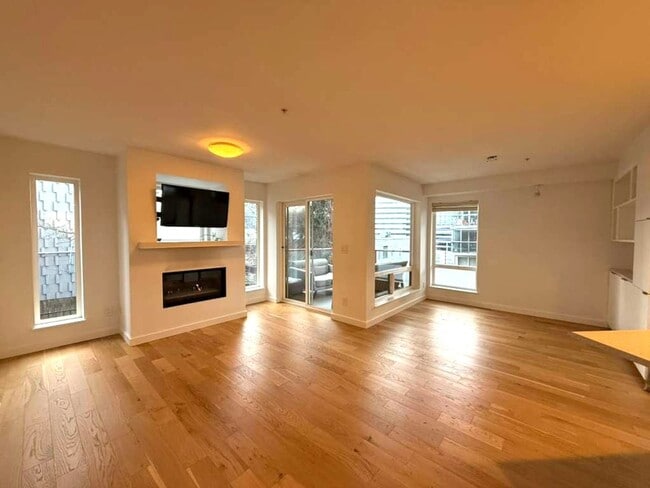 property at 1805 Bellevue Ave E