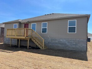 905 W Aiden Dr in Siloam Springs, AR - Building Photo - Building Photo