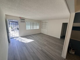 632 Abbey Ln, Unit 3 in Pomona, CA - Building Photo