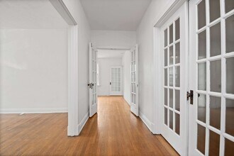 274 Senator Place in Cincinnati, OH - Building Photo - Building Photo