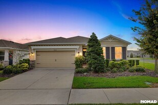 7833 June Ln in Wildwood, FL - Building Photo