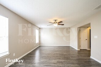 563 Bridgestone Dr in Indianapolis, IN - Building Photo - Building Photo