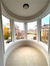 52 Parkis Ave in Providence, RI - Foto de edificio - Building Photo