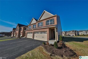 1402 Caspian St in Allentown, PA - Building Photo