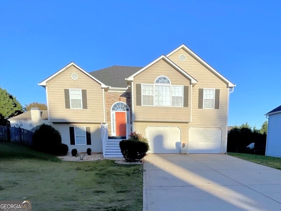 218 Acorn Hill Ct in Villa Rica, GA - Foto de edificio