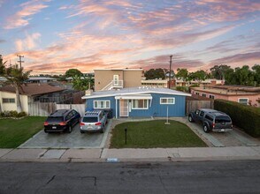 1271 Essex St in Imperial Beach, CA - Building Photo - Building Photo