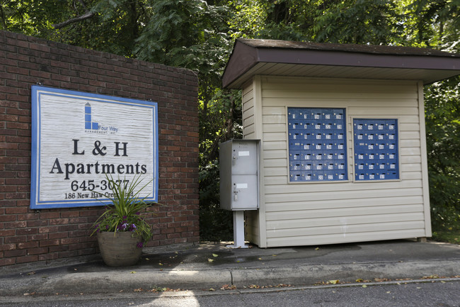 L & H Apartments in Asheville, NC - Building Photo - Building Photo