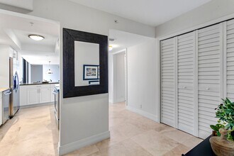 3000 N Ocean Dr in Riviera Beach, FL - Building Photo - Building Photo