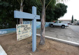 Palm Acres in El Cajon, CA - Foto de edificio - Building Photo