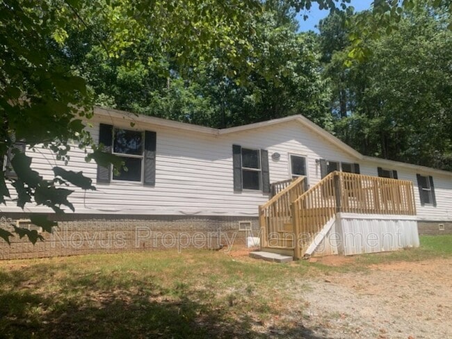 property at 221 Oakleigh Dr