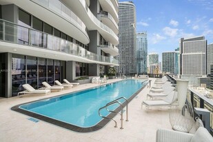 1000 Brickell Plz, Unit PH5104 in Miami, FL - Foto de edificio - Building Photo