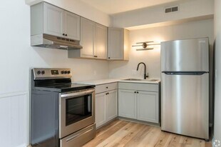 The Hendrix in Davenport, IA - Building Photo