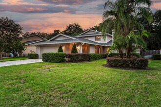 6010 Soaring Ave in Tampa, FL - Building Photo - Building Photo
