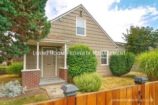 5001 NE 32nd Pl in Portland, OR - Building Photo