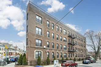 Amersfort Garden in Brooklyn, NY - Foto de edificio - Building Photo