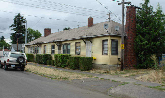 1431-1439 N Dekum St in Portland, OR - Building Photo - Building Photo