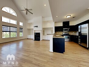 5343 Kiam St in Houston, TX - Building Photo - Building Photo