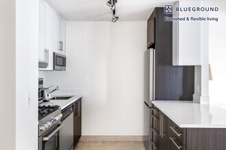 360 W 34th St. in New York, NY - Building Photo - Building Photo