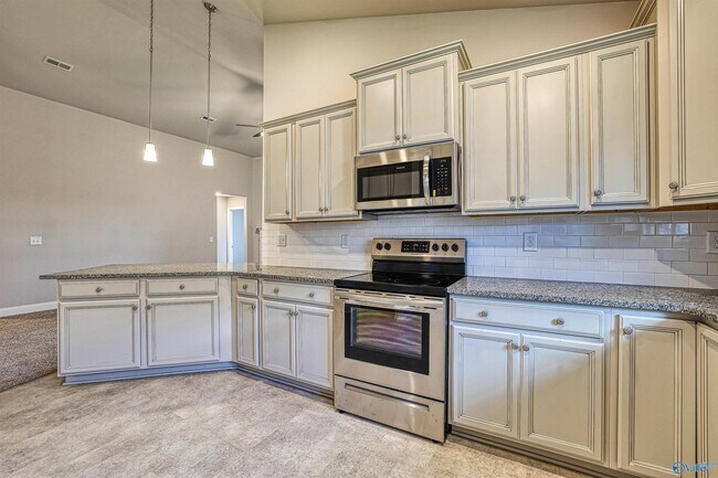 180 Abercorn Dr in Madison, AL - Building Photo - Building Photo
