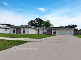 203 Donatello Dr in Brandon, FL - Building Photo