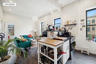 1684 Woodbine St in Queens, NY - Building Photo