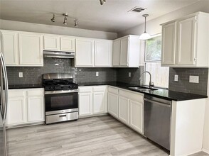 2103 Aster Way in Round Rock, TX - Building Photo - Building Photo