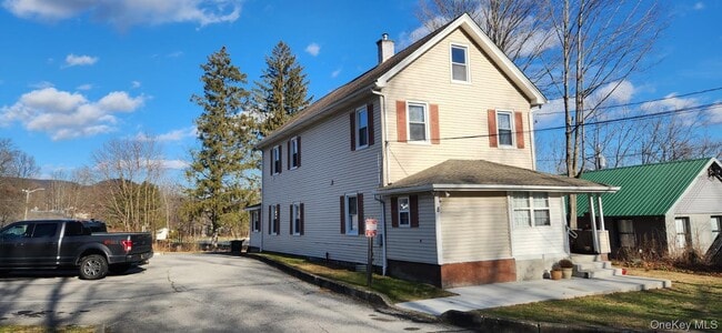 property at 8 County Rte 105