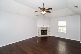 9450 Darren Cir S in Cordova, TN - Building Photo - Building Photo