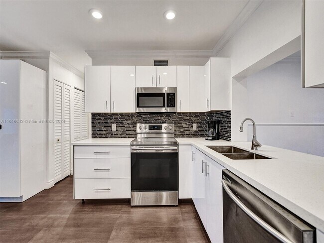 4721 W Park Rd in Hollywood, FL - Building Photo - Building Photo
