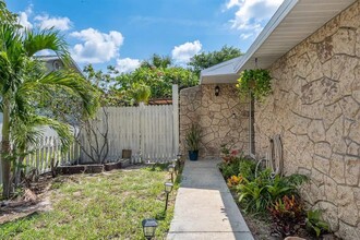 70 N Lee Ct in Merritt Island, FL - Building Photo - Building Photo