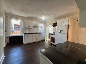 15 Simmons St in Newport, RI - Building Photo - Building Photo