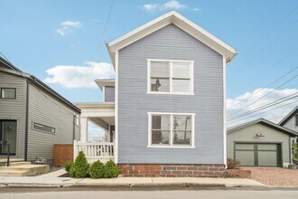 565 Lathrop St in Columbus, OH - Foto de edificio - Building Photo