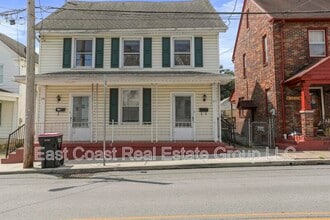 260 W King St in Chambersburg, PA - Building Photo - Building Photo