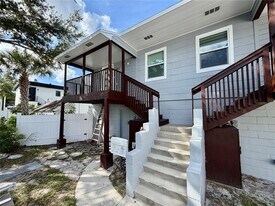 3827 2nd Ave N in St. Petersburg, FL - Building Photo