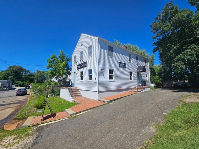 12 Rose St in Sag Harbor, NY - Building Photo - Building Photo