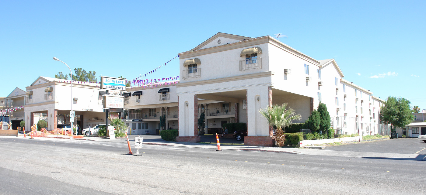 South Cove Apartments in Las Vegas, NV - Building Photo