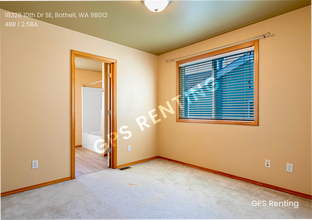 18328 10th Dr SE in Mill Creek, WA - Building Photo - Building Photo