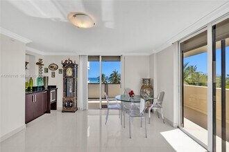 1623 Collins Ave in Miami Beach, FL - Building Photo - Building Photo