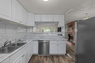 1736 Nemnich Rd in St. Louis, MO - Building Photo - Building Photo