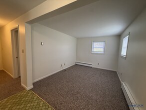 5227 English Ave in Hamilton, NY - Building Photo - Building Photo