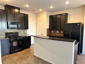 6618 Sharpstone Creek Ln in Houston, TX - Building Photo - Building Photo