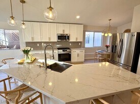 5123 Morning Splash Ave in Las Vegas, NV - Building Photo