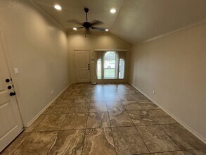 5703 Luminous Ln in Killeen, TX - Building Photo - Building Photo