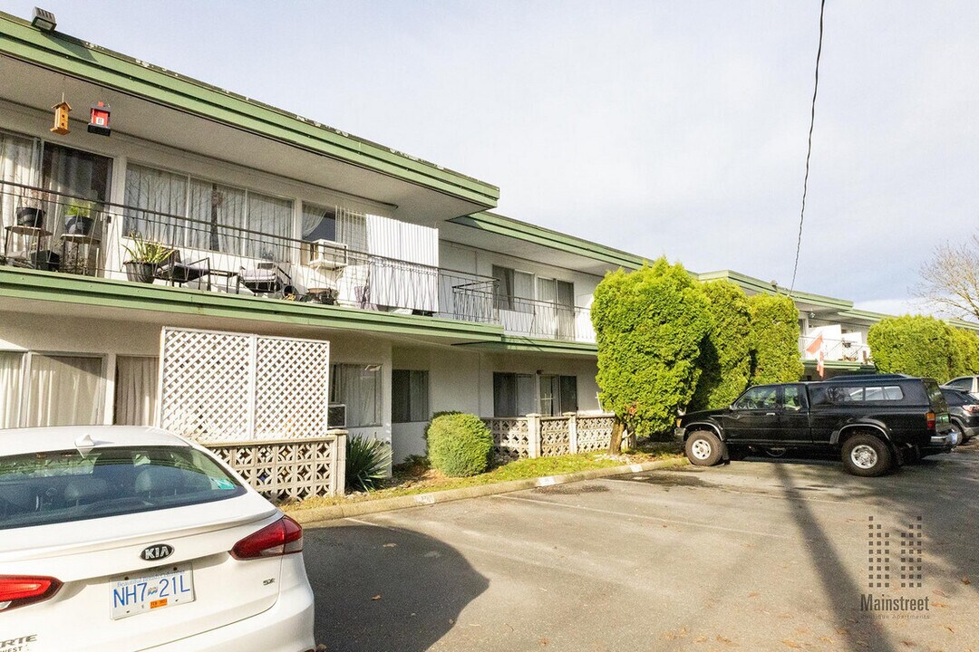 Mainstreet Hilltop in Abbotsford, BC - Building Photo
